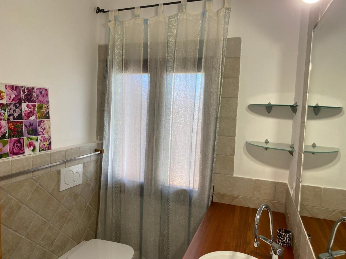 Casa Vacanza Malcusa San Pantaleo Eksteriør billede