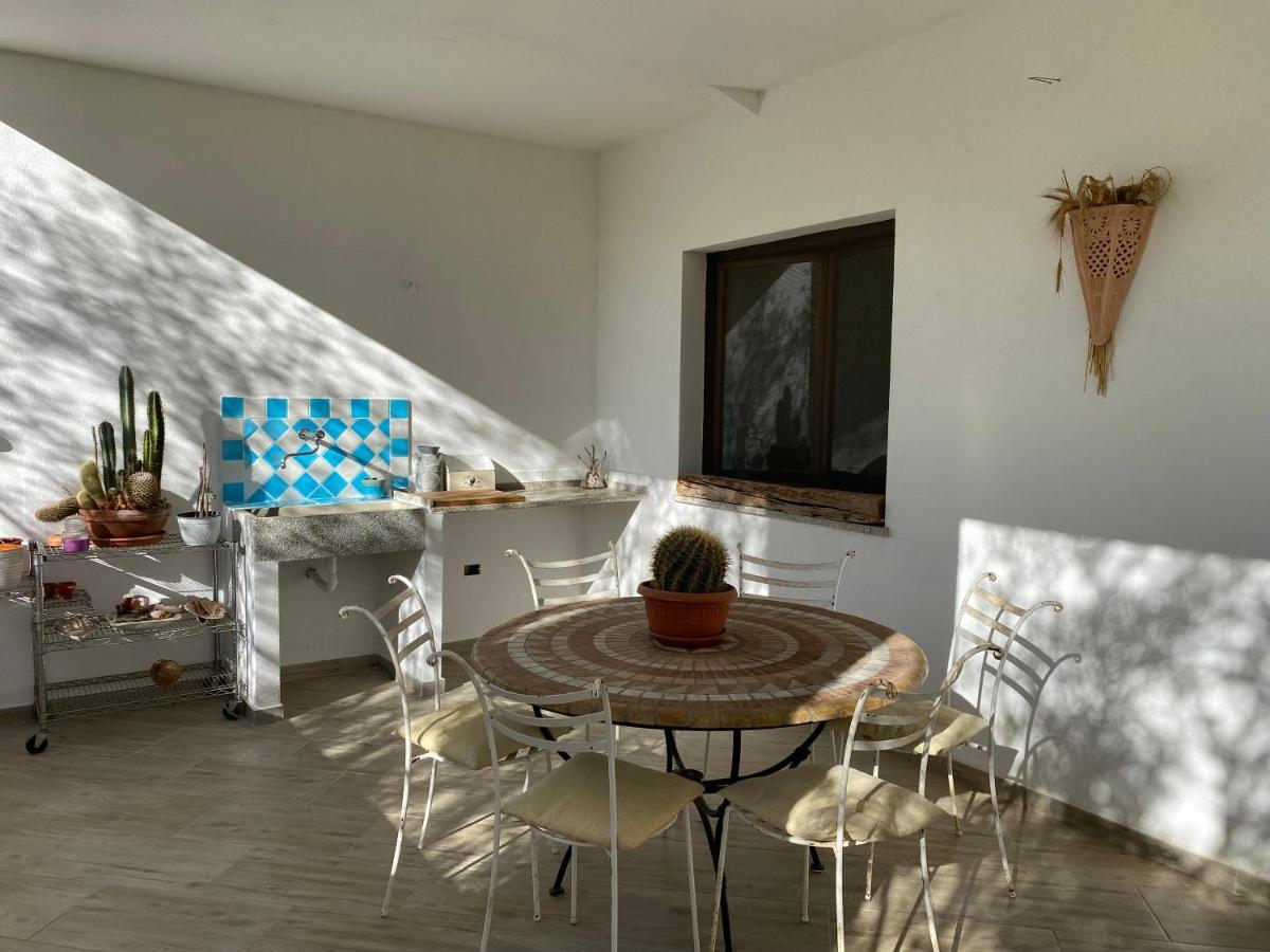 Casa Vacanza Malcusa San Pantaleo Eksteriør billede